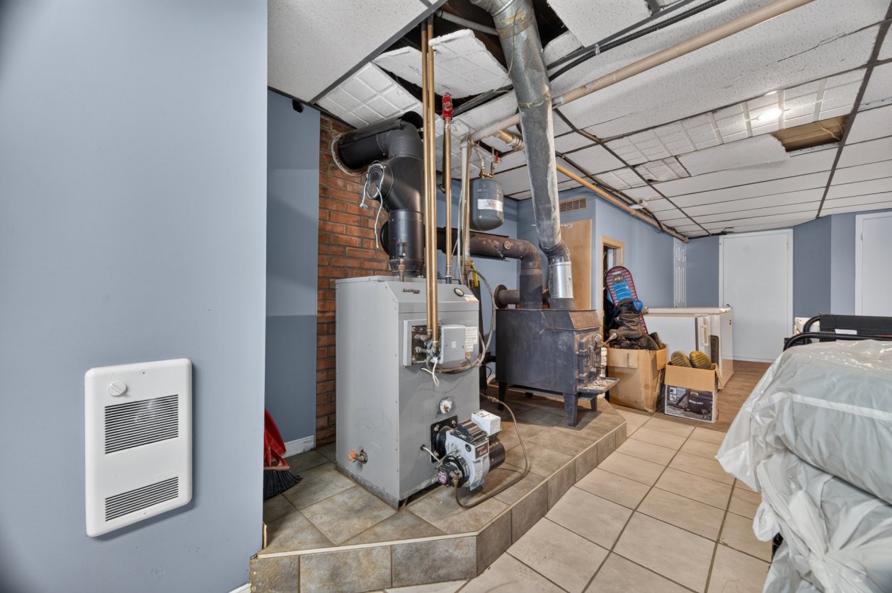 Rangement — 307 3e Rang O., Sainte-Luce