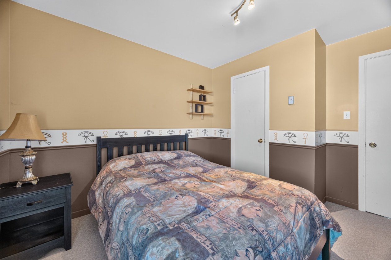 Chambre à coucher — 293 2e Rang E., Sainte-Luce