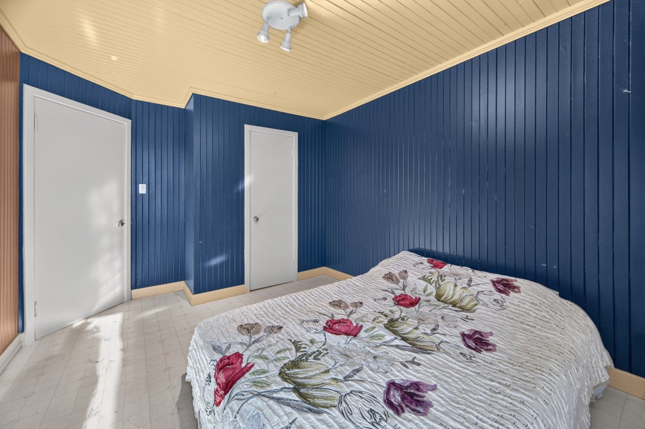 Chambre à coucher — 293 2e Rang E., Sainte-Luce