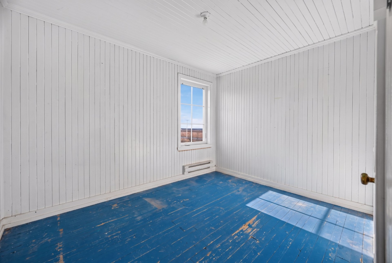 Chambre à coucher — 293 2e Rang E., Sainte-Luce