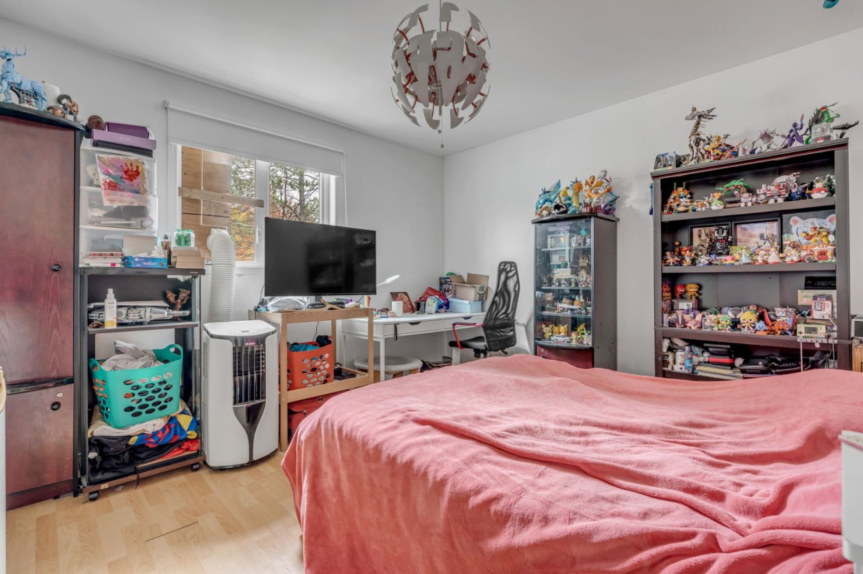 Chambre à coucher principale — 65 - 67 Route des Érables, Sainte-Catherine-de-la-Jacques-Cartier