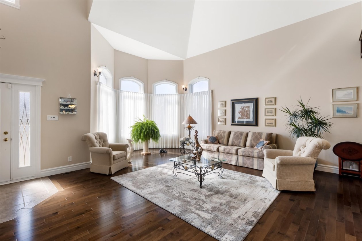 Salon — 1365 Av. Godefroy, Bécancour