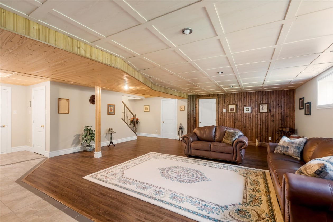 Salle familiale — 1365 Av. Godefroy, Bécancour