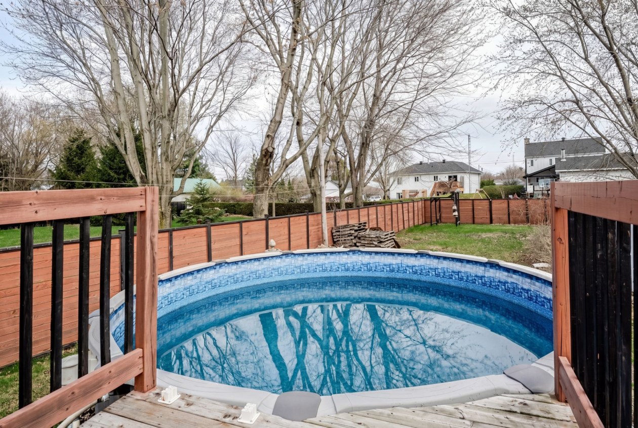 Piscine — 31 Rue Quintal, Saint-Liboire