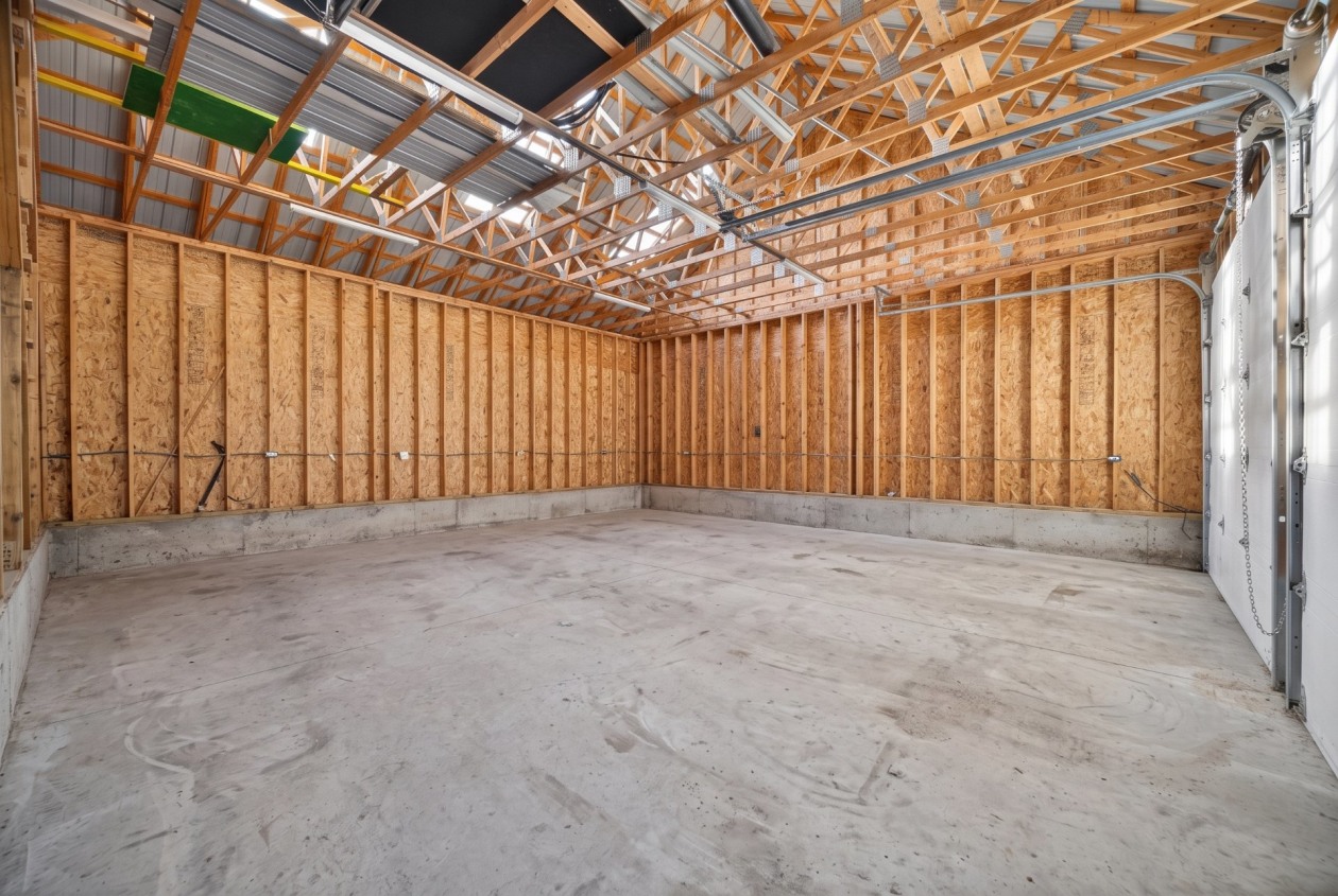 Garage — 293 2e Rang E., Sainte-Luce