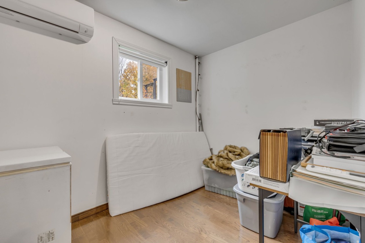 Chambre à coucher — 12625 Boul. St-Claude, Québec