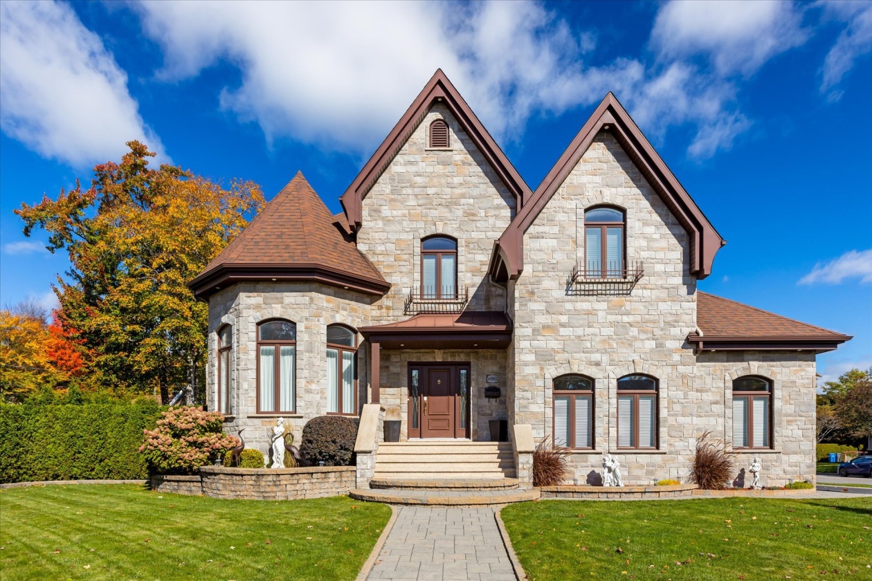 Façade — 1365 Av. Godefroy, Bécancour