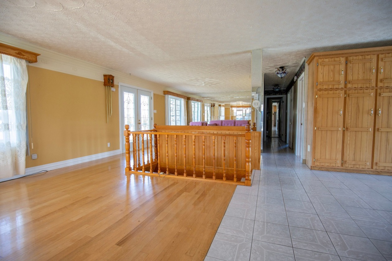 Salle à manger — 374 Route 138, Saint-Hilarion