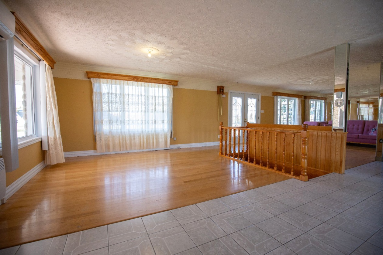 Salle à manger — 374 Route 138, Saint-Hilarion