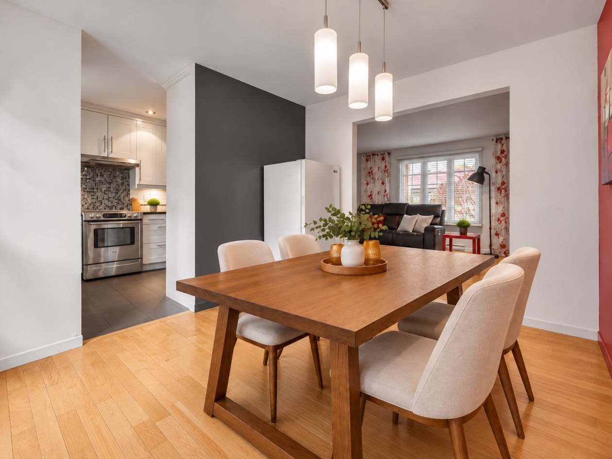 Dining room — 4541 Av. de l'Eau-Vive, Lévis