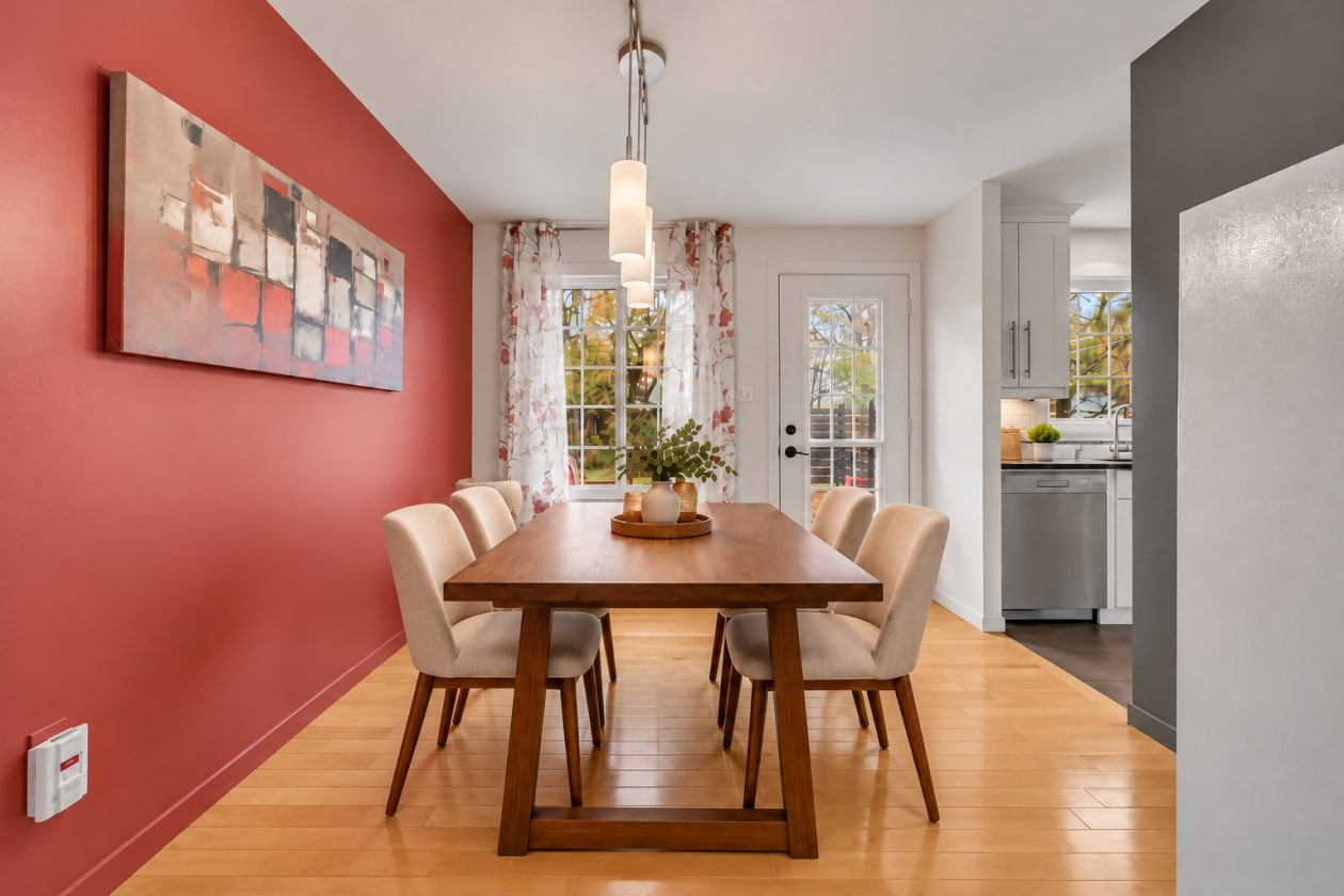 Dining room — 4541 Av. de l'Eau-Vive, Lévis