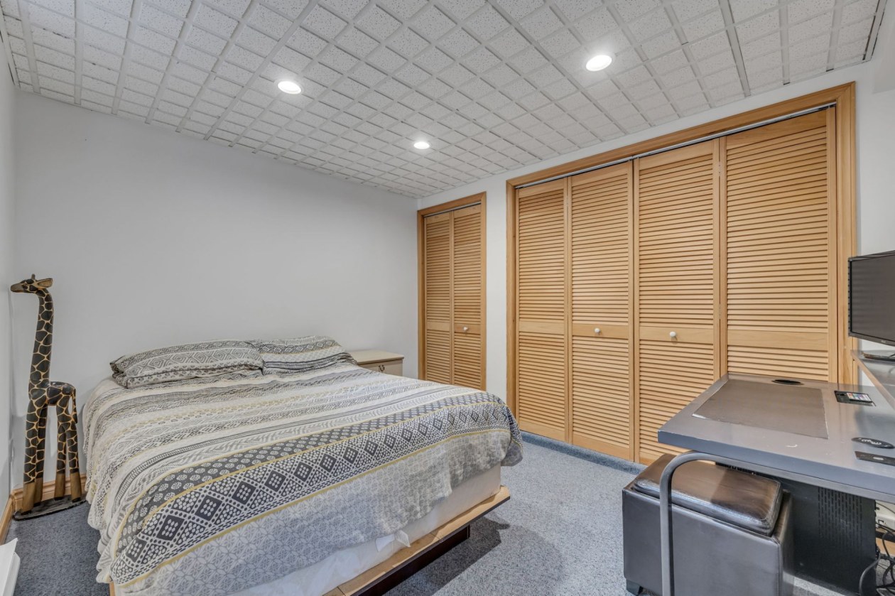 Chambre à coucher — 4541 Av. de l'Eau-Vive, Lévis