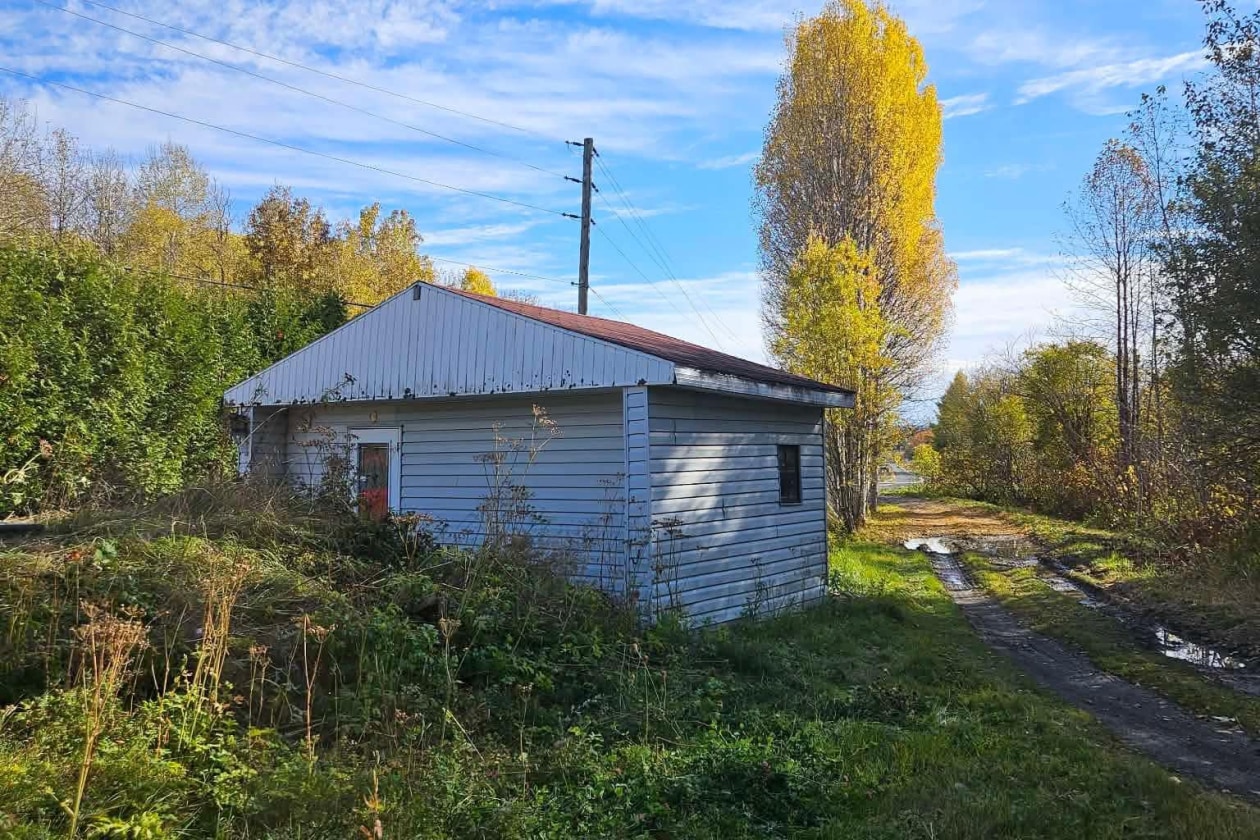 Garage — 32 Route de Ste-Paule, Sayabec