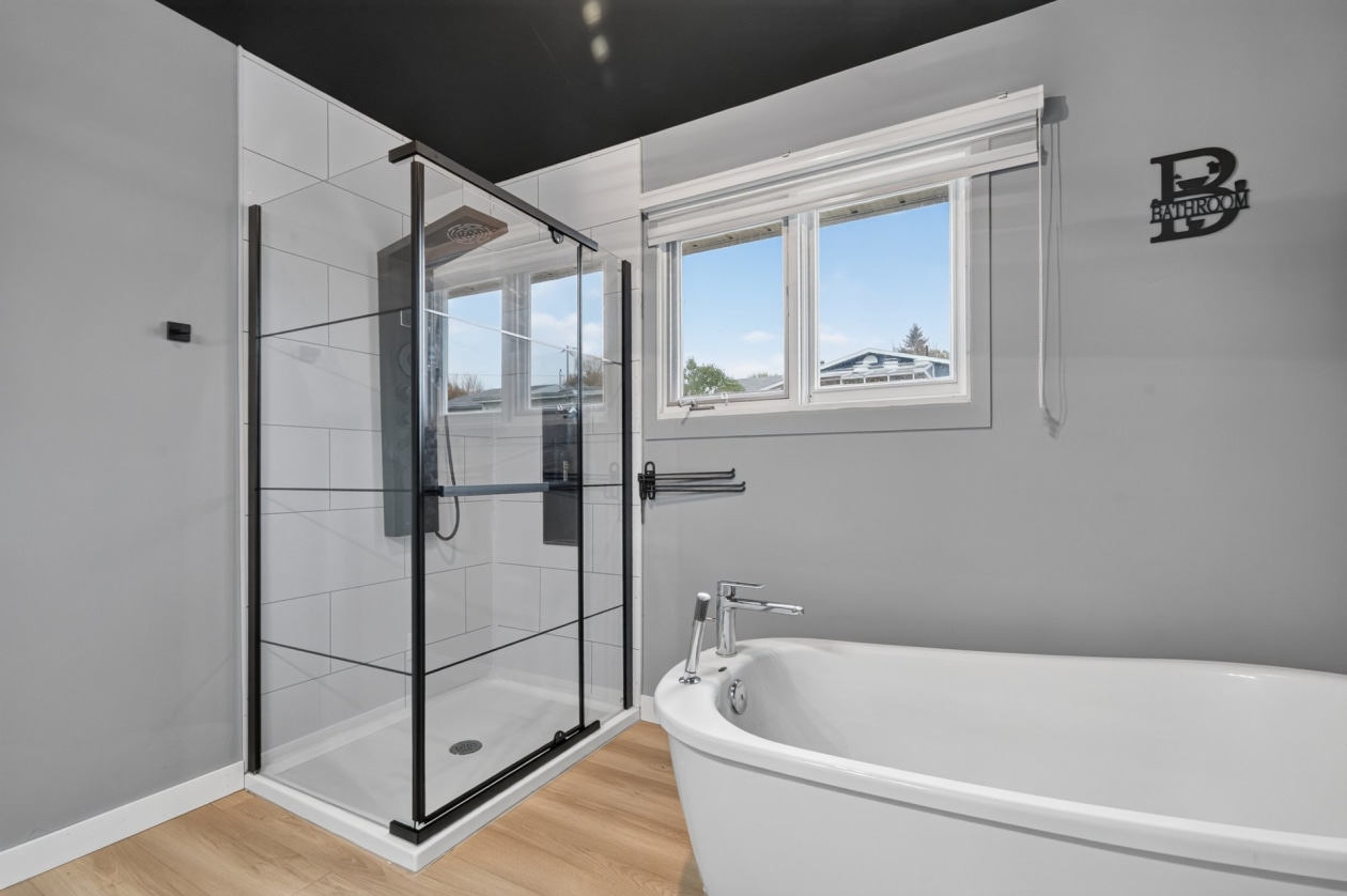 Salle de bains — 867 Rue Arpin, Rimouski