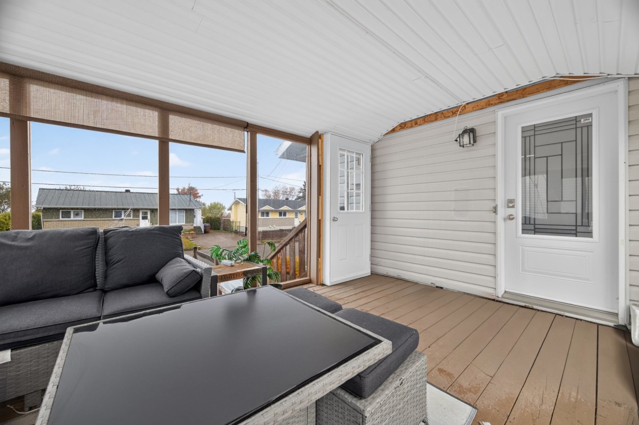 Verrière — 867 Rue Arpin, Rimouski