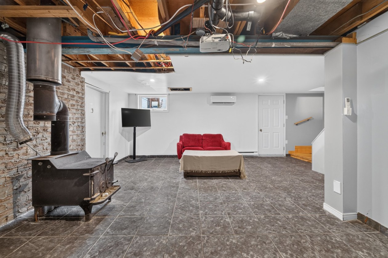 Salle familiale — 867 Rue Arpin, Rimouski