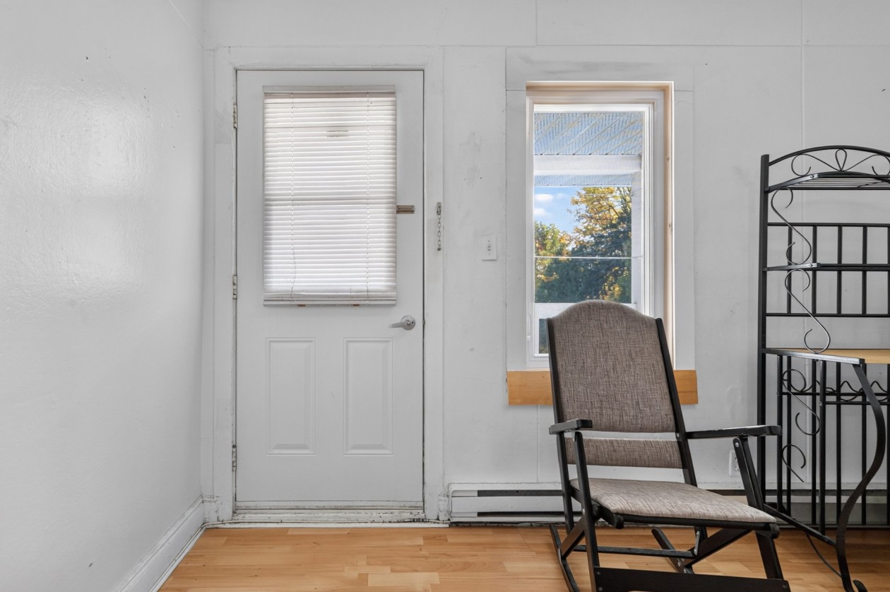 Hall d'entrée — 10 - 10B Rue Bérubé, Témiscouata-sur-le-Lac
