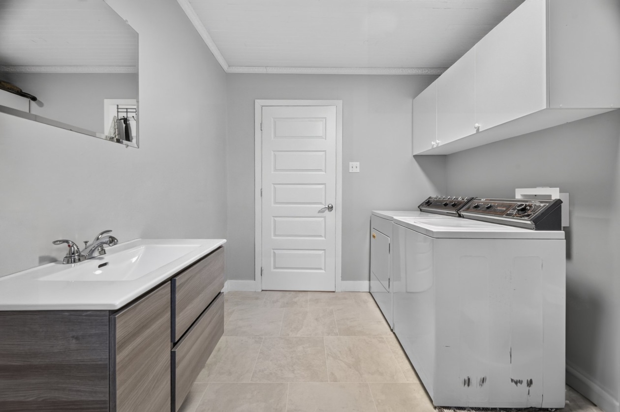Salle de bains — 10 - 10B Rue Bérubé, Témiscouata-sur-le-Lac