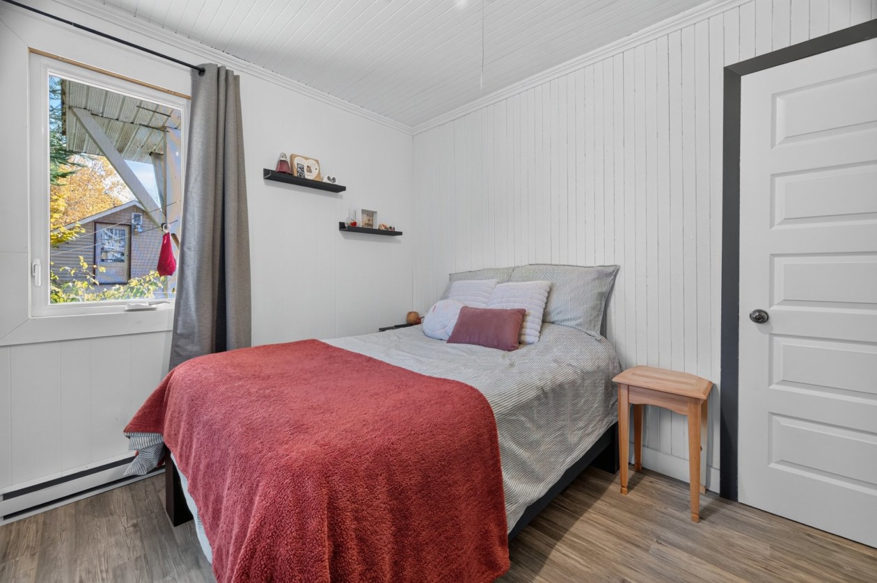 Chambre à coucher — 10 - 10B Rue Bérubé, Témiscouata-sur-le-Lac