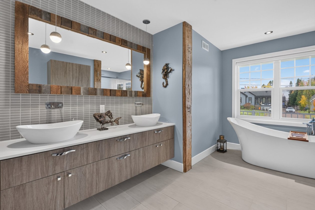 Salle de bains — 51 Rue de l'Osmonde, Sainte-Catherine-de-la-Jacques-Cartier