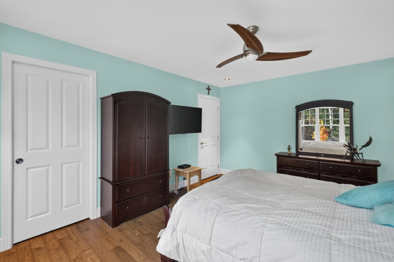 Chambre à coucher principale — 51 Rue de l'Osmonde, Sainte-Catherine-de-la-Jacques-Cartier