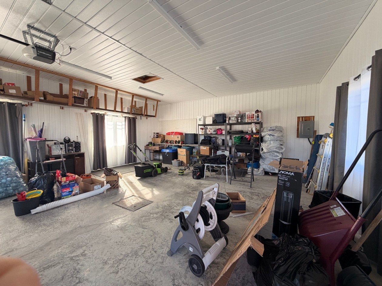 Garage — 594 Boul. du Griffon, Gaspé