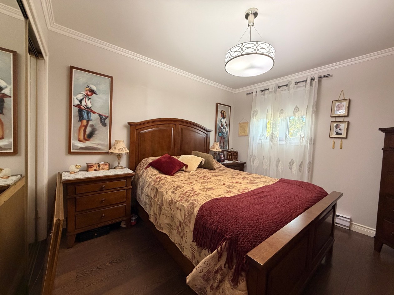 Chambre à coucher — 594 Boul. du Griffon, Gaspé