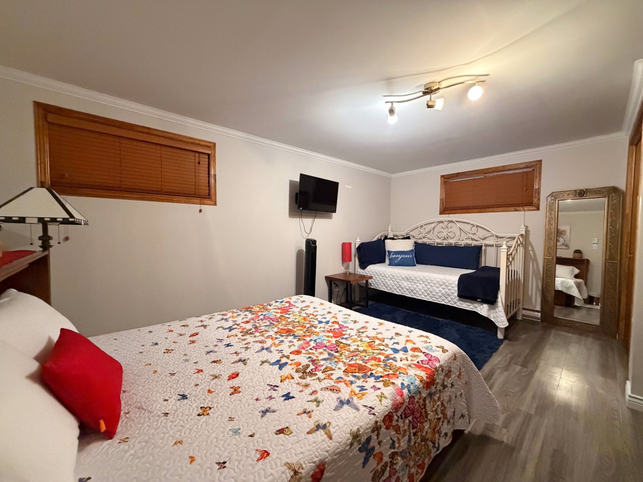 Chambre à coucher — 594 Boul. du Griffon, Gaspé