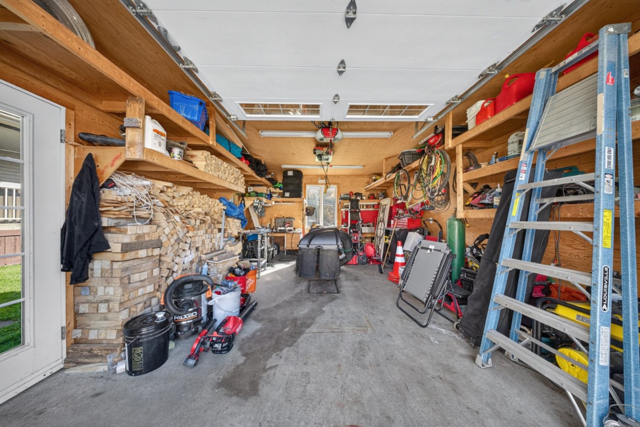 Garage — 150 Rue Ernest-Bergeron, Sherbrooke