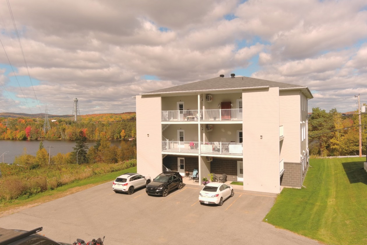 Façade — 1100 Av. du Capitaine-Veilleux, Shawinigan