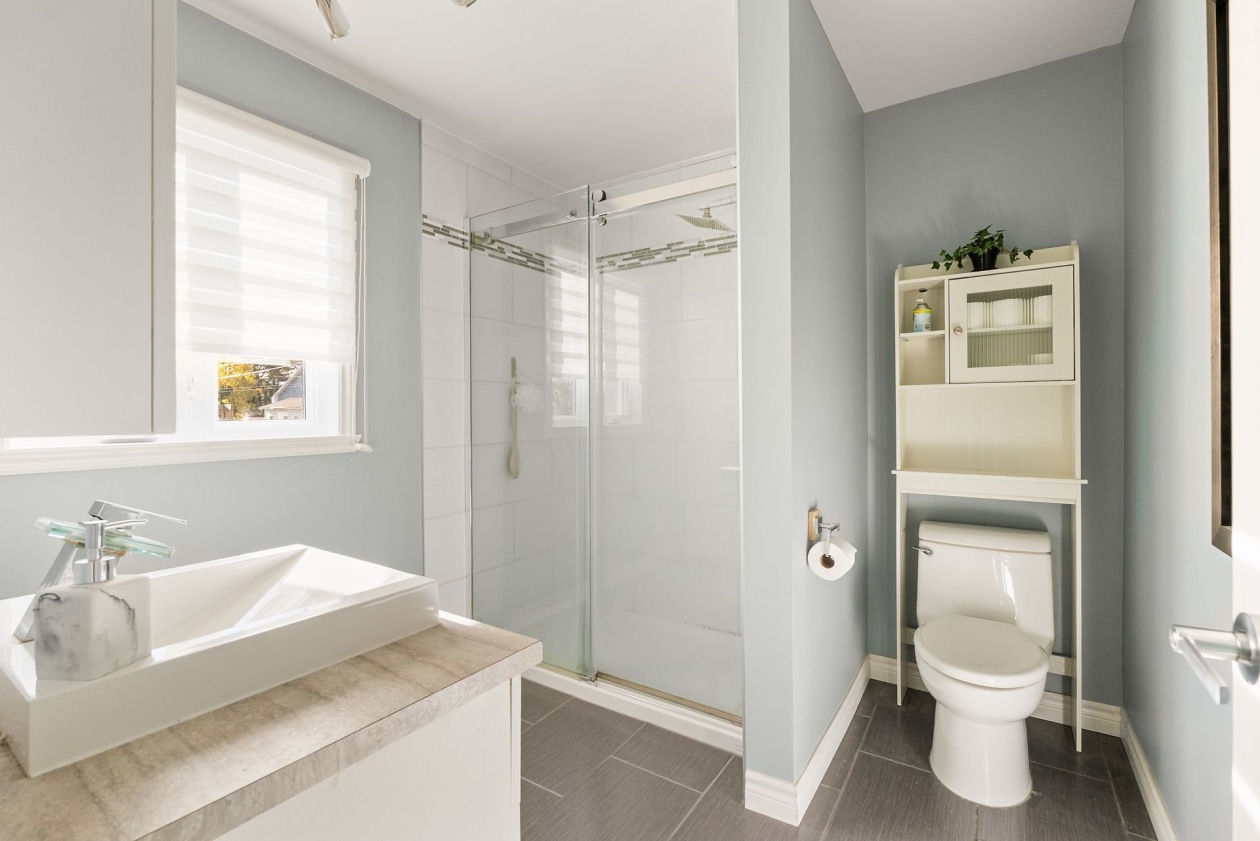 Salle de bains — 987 Rue Deveau, Trois-Rivières