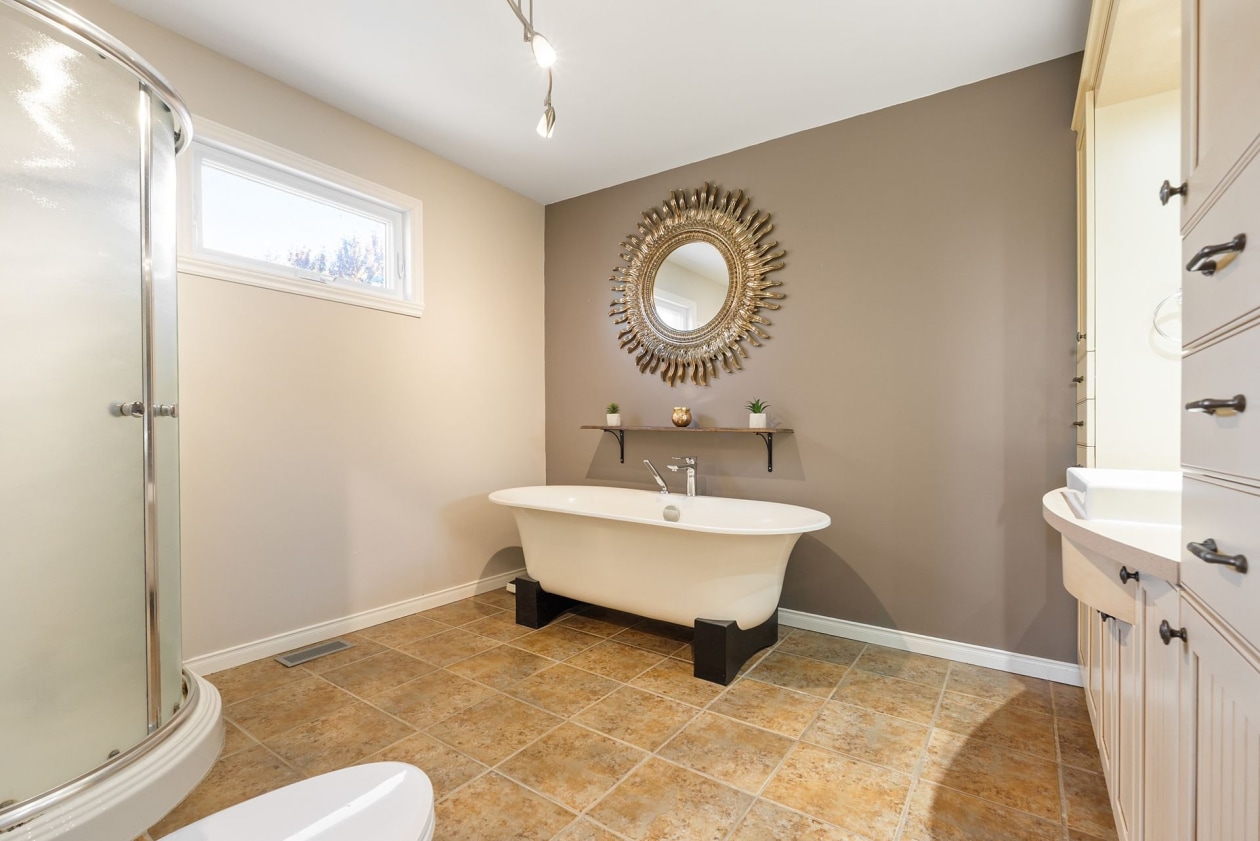 Salle de bains — 987 Rue Deveau, Trois-Rivières