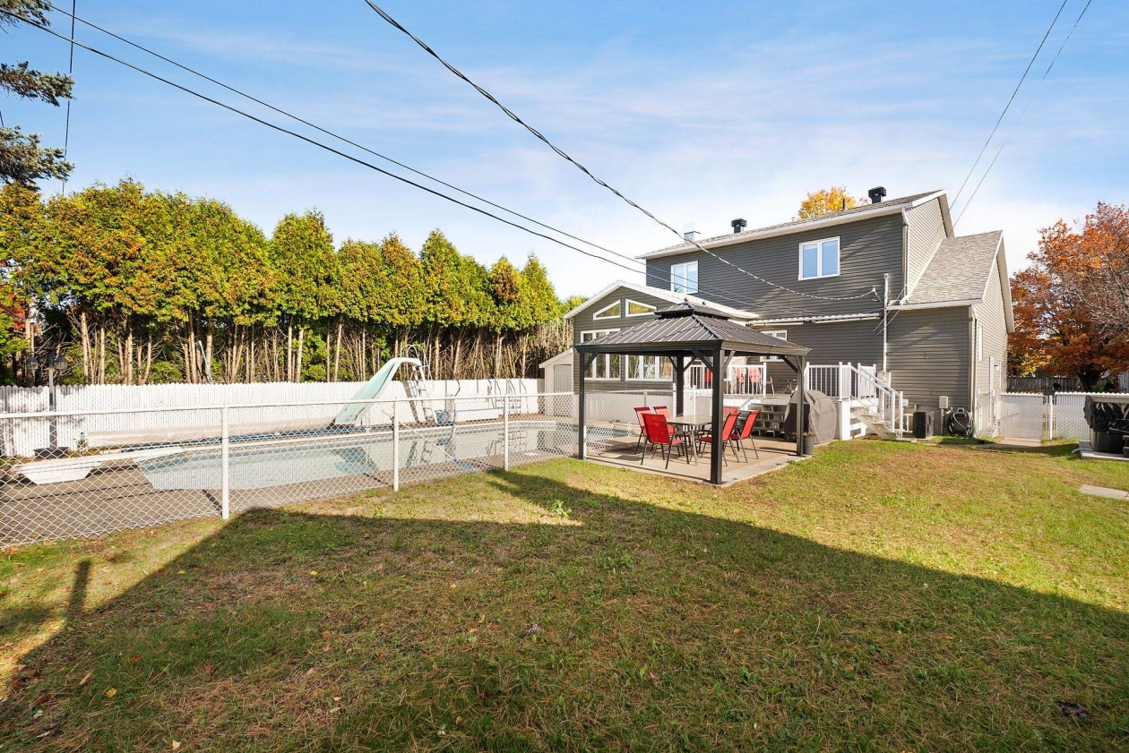 Cour — 987 Rue Deveau, Trois-Rivières