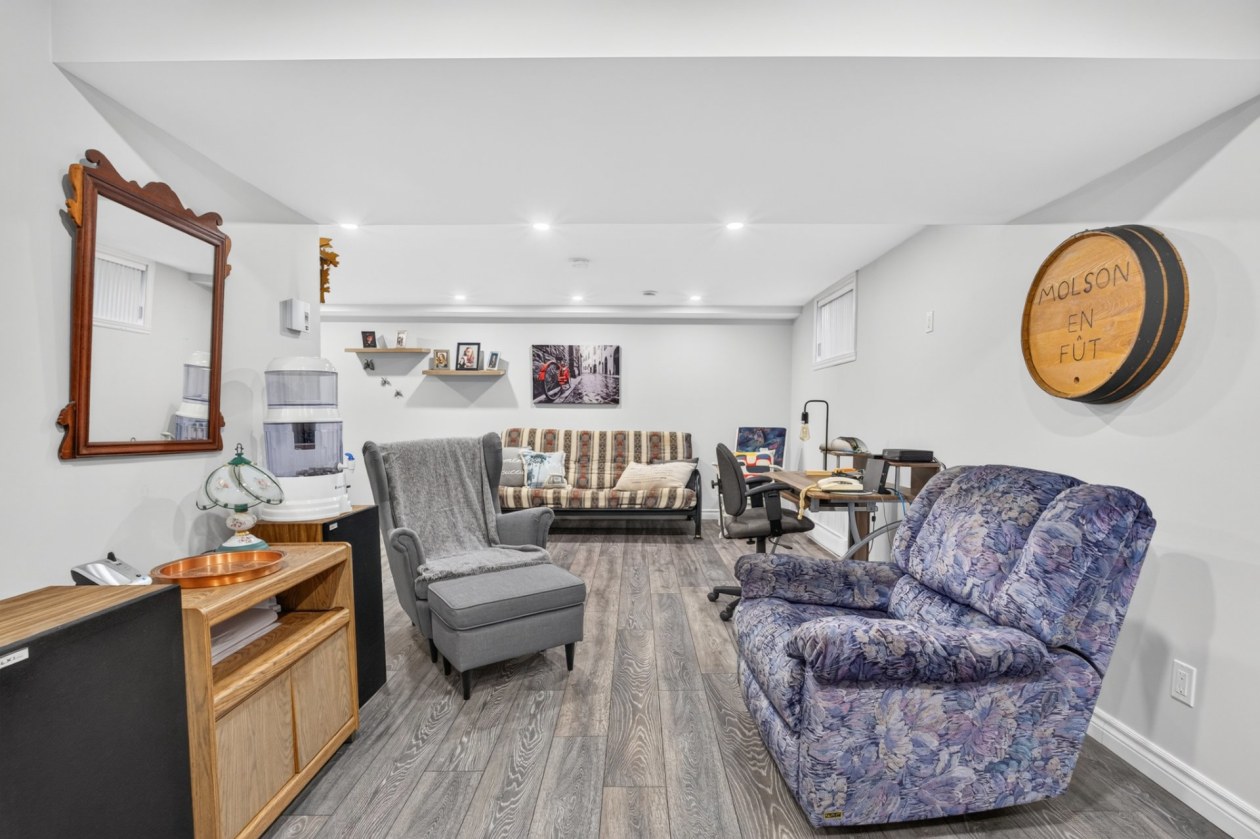 Salle familiale — 9150 Rue de l'Amazone, Québec