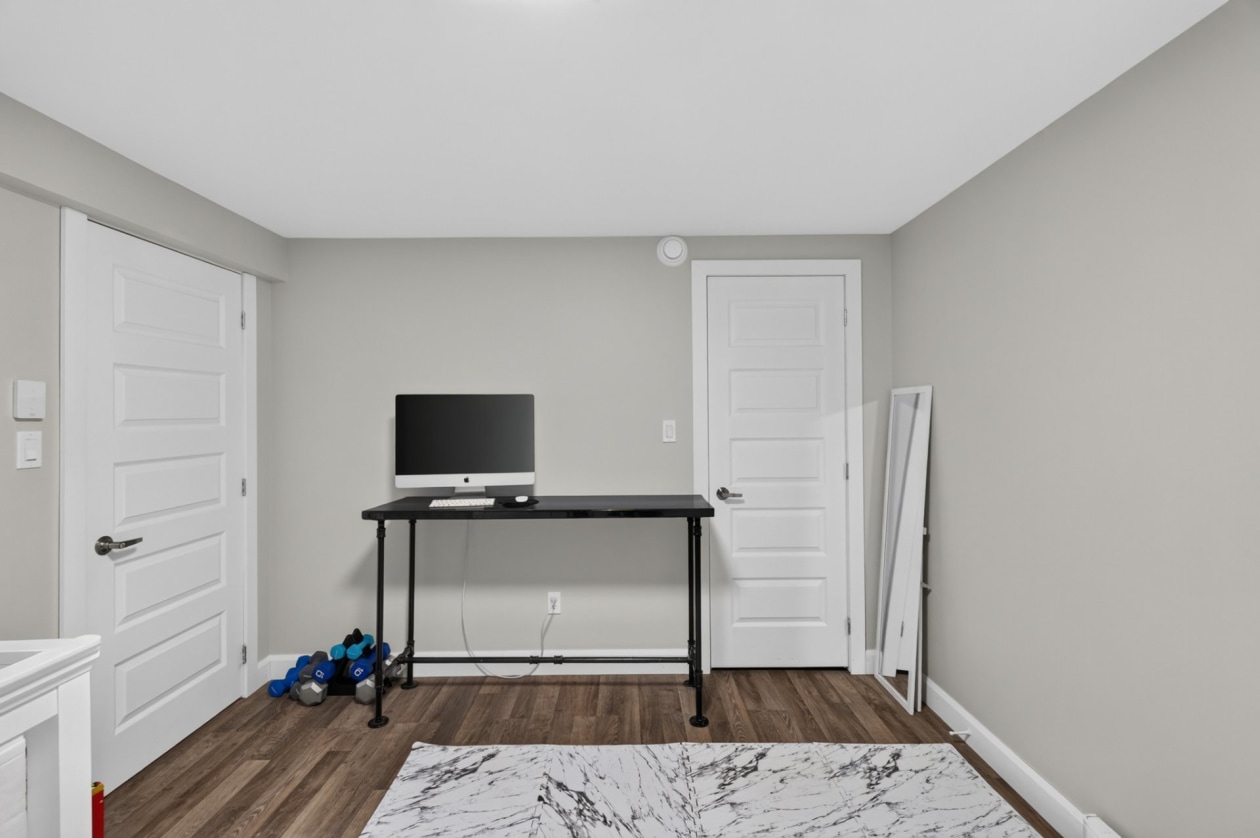 Chambre à coucher — 1805 Carré Tourville, Québec