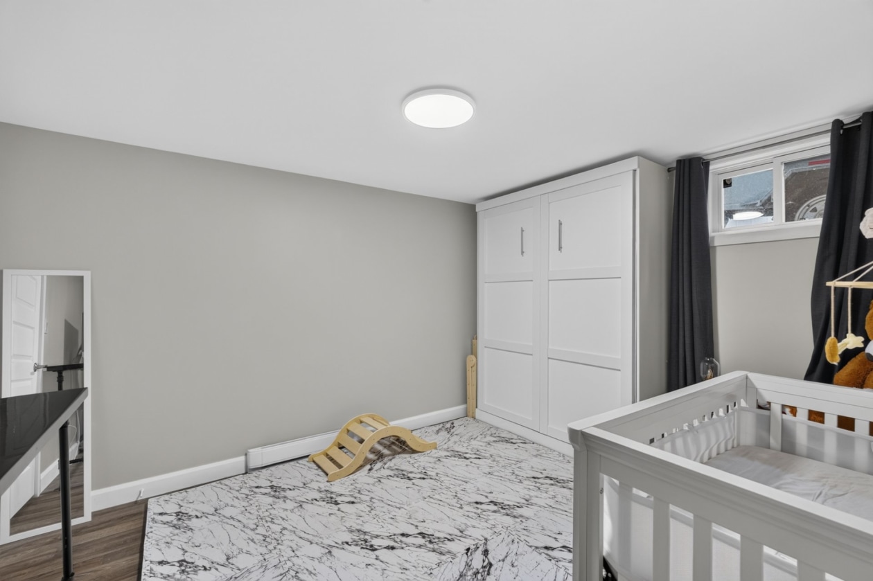 Chambre à coucher — 1805 Carré Tourville, Québec