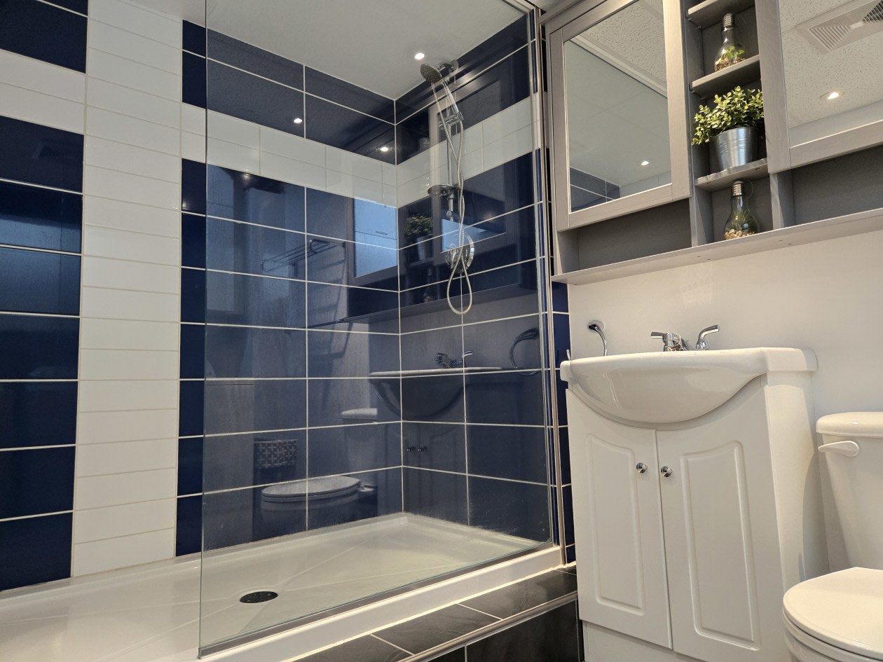 Salle de bains — 372 Rue Duportail, Québec