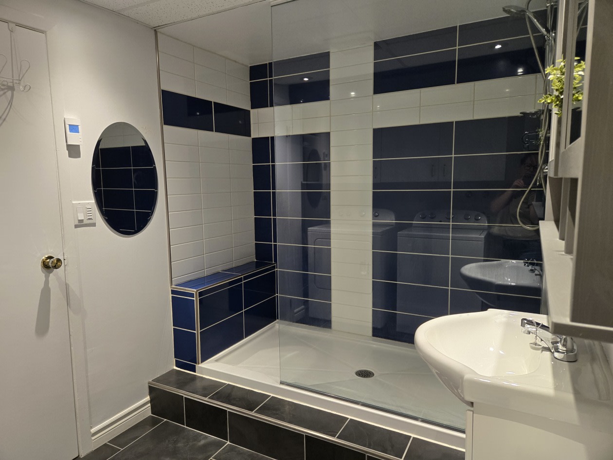Salle de bains — 372 Rue Duportail, Québec