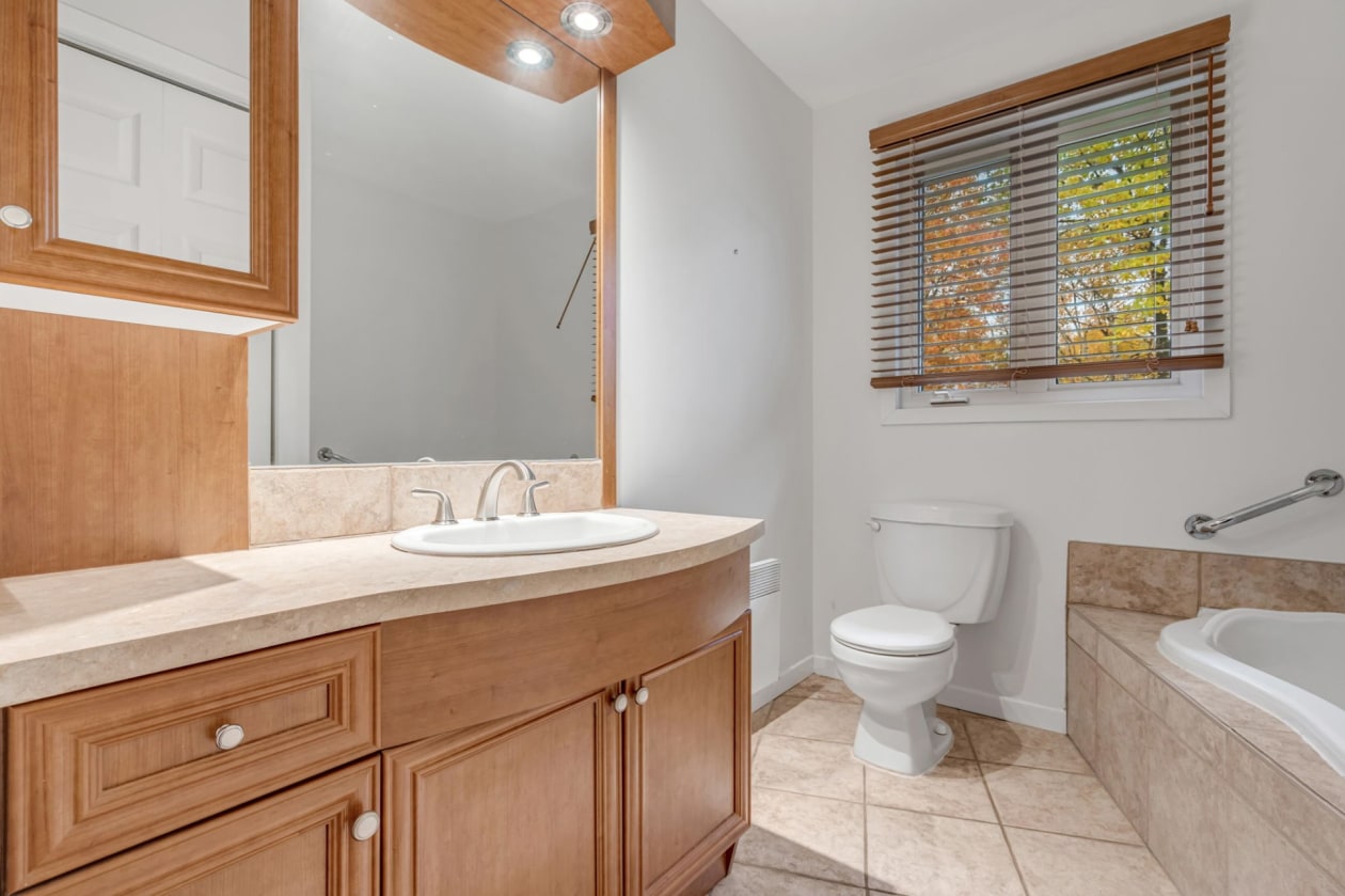 Salle de bains — 724 Rue Davie-Anderson, Lévis