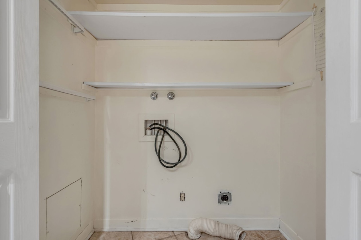 Salle de lavage — 724 Rue Davie-Anderson, Lévis