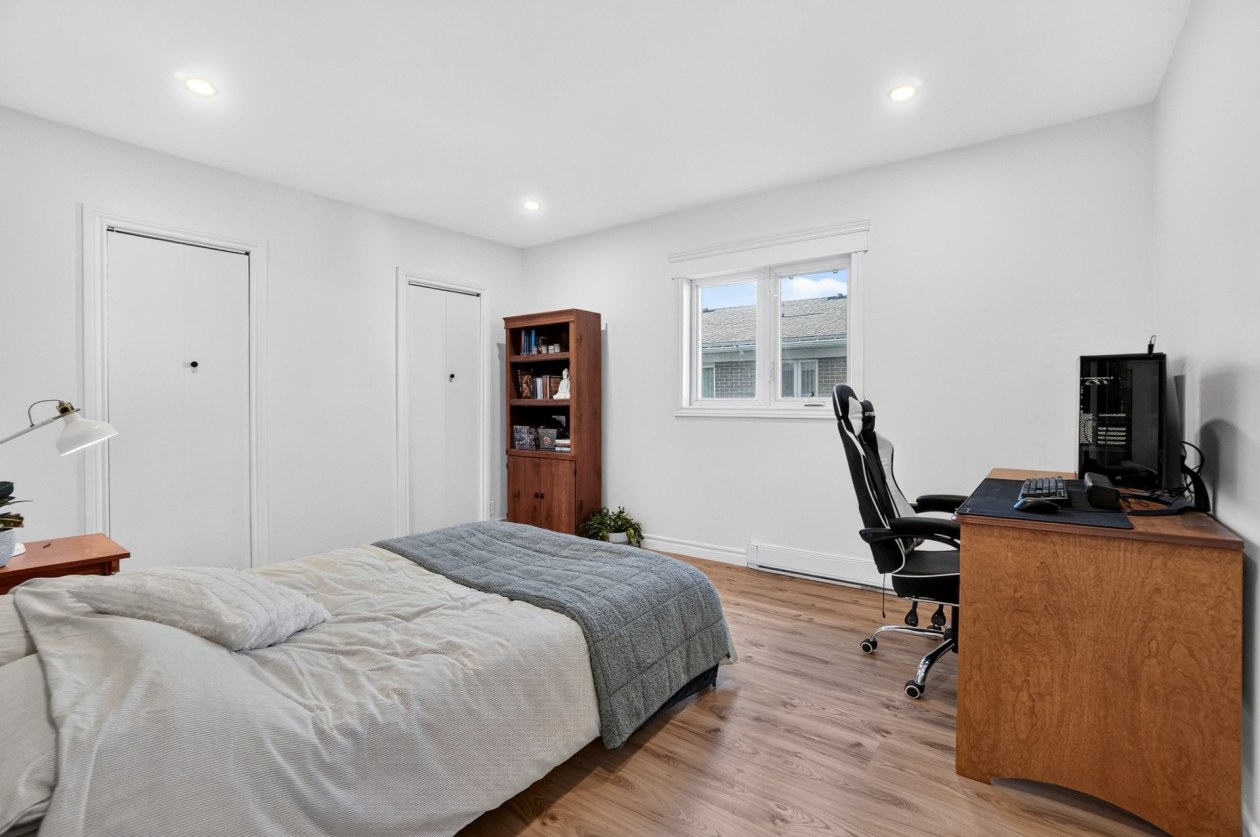 Chambre à coucher — 104 Rue Robert, Notre-Dame-des-Prairies