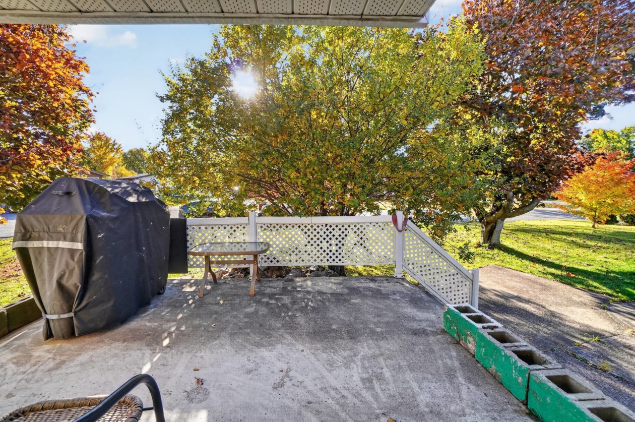 Balcon — 104 Rue Robert, Notre-Dame-des-Prairies