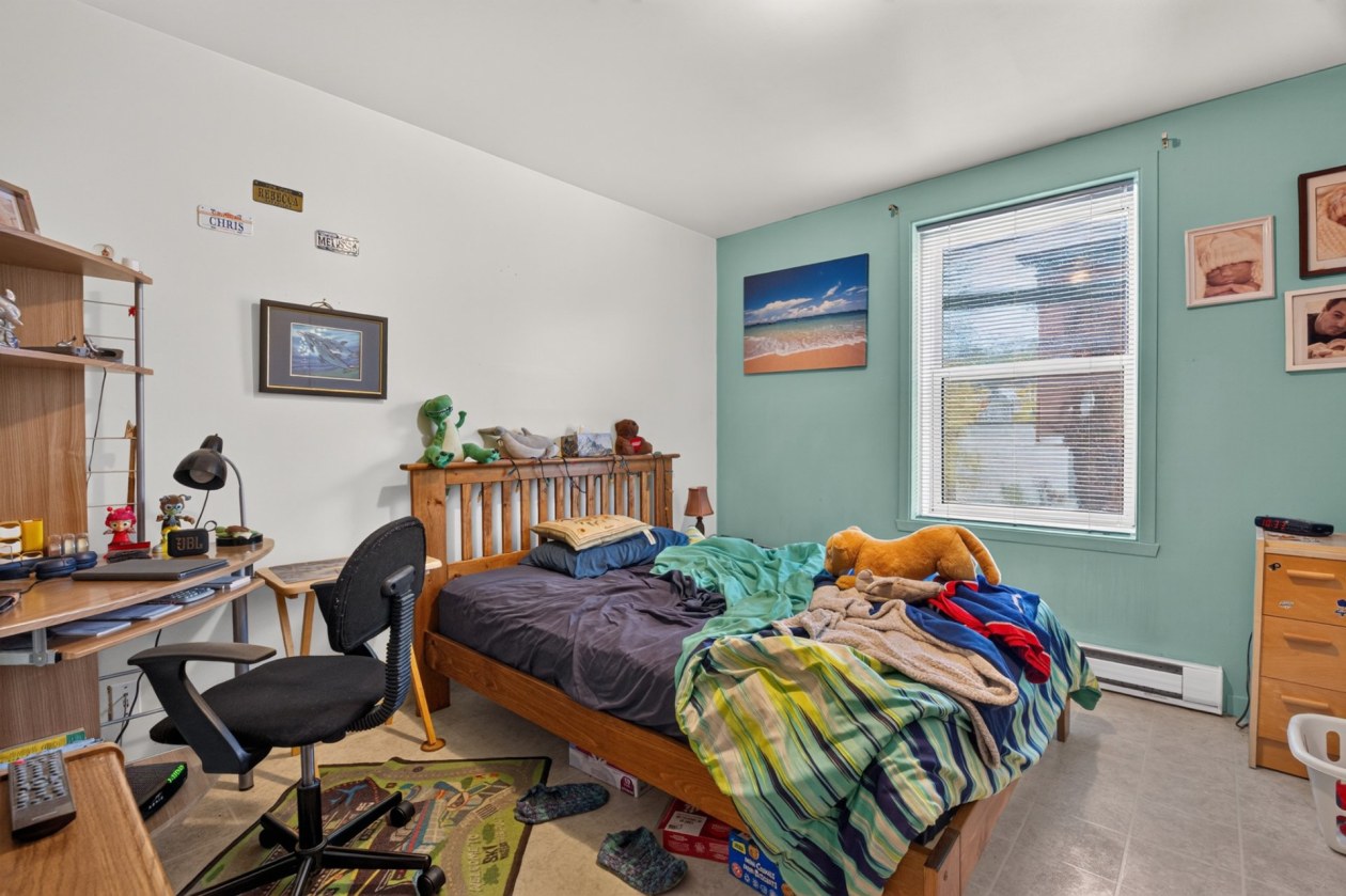 Chambre à coucher — 1975 - 1979 Av. de la Station, Québec