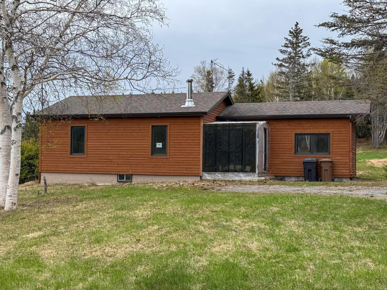 Façade — 1980 Boul. de Grande-Grève, Gaspé