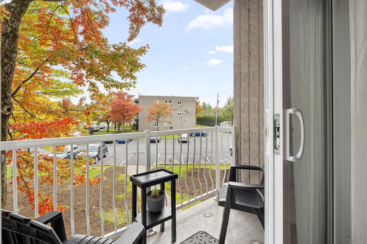Balcon — 9008 Rue de l'Attisée, Lévis