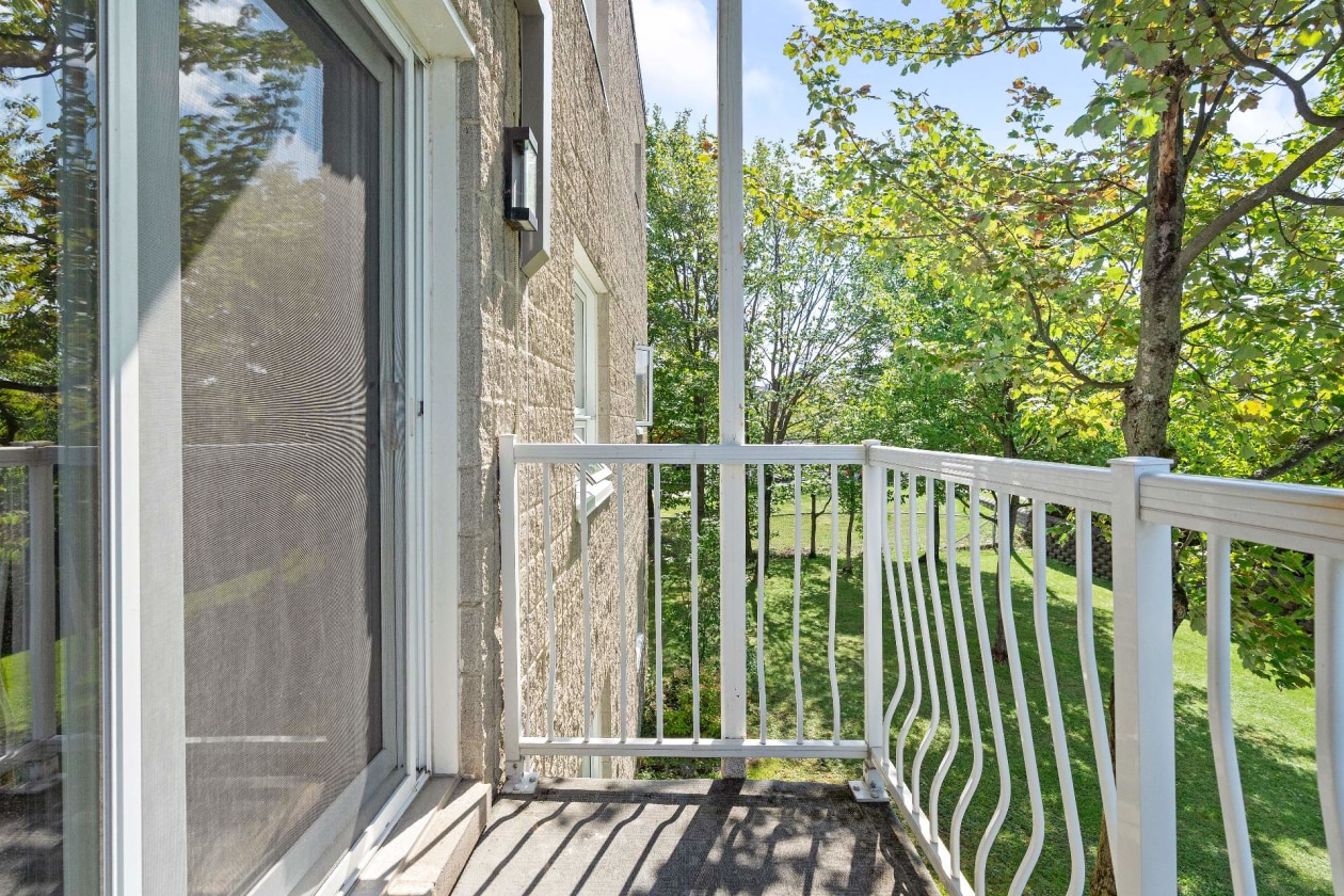 Balcon — 9000 Rue de l'Attisée, Lévis