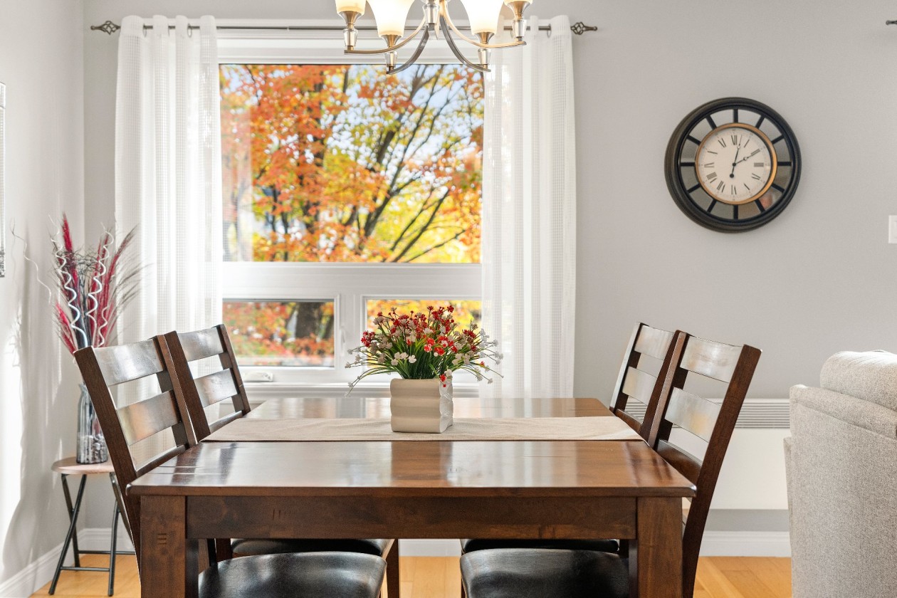 Salle à manger — 9008 Rue de l'Attisée, Lévis