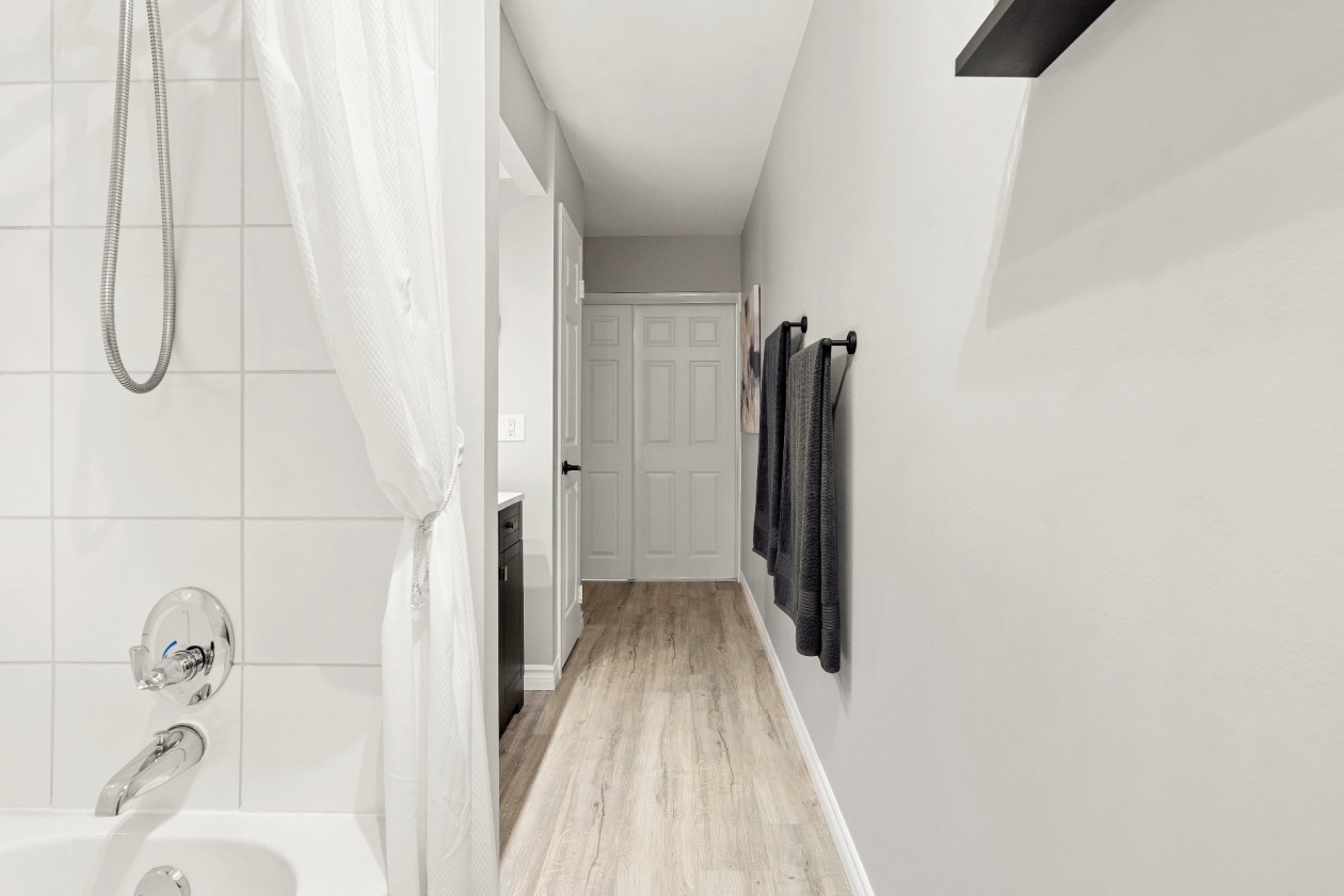 Salle de bains — 9008 Rue de l'Attisée, Lévis