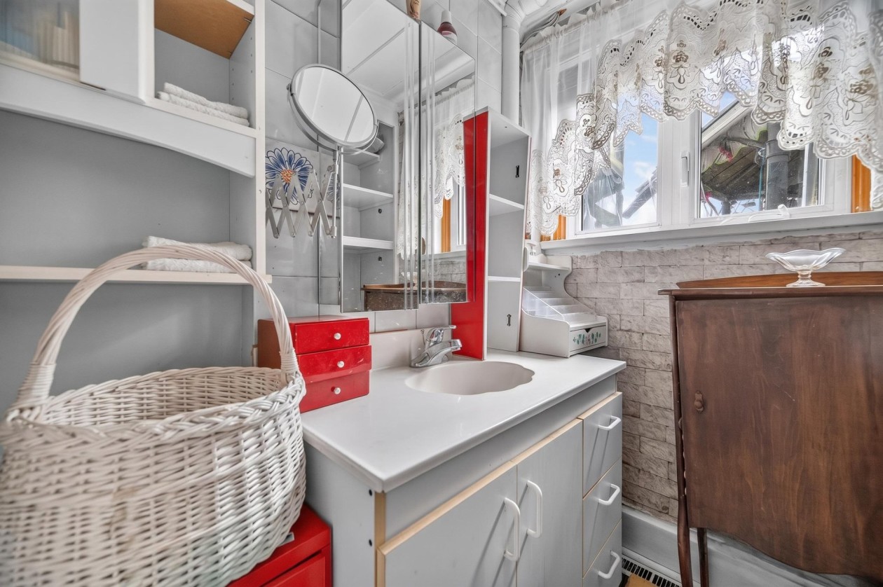 Salle d'eau — 109 Route 132, Saint-Simon-de-Rimouski