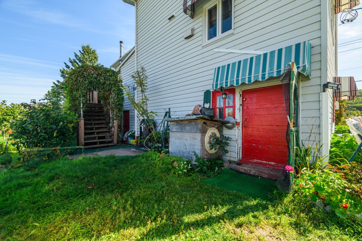 Face arrière — 109 Route 132, Saint-Simon-de-Rimouski
